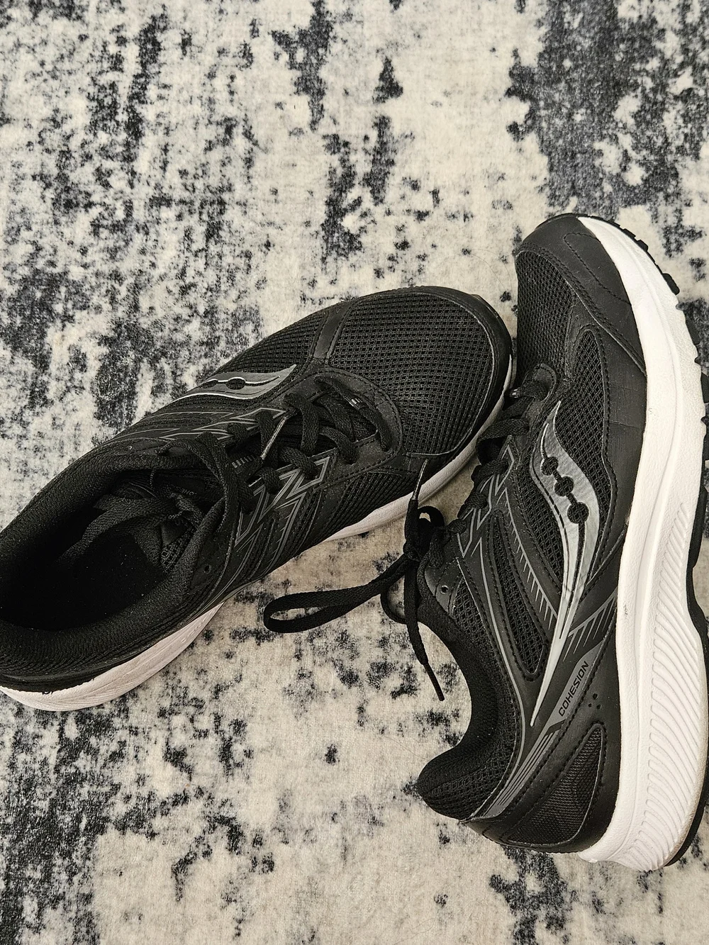 Saucony Men’s Black Athletic Running Shoes with Silver Accents
